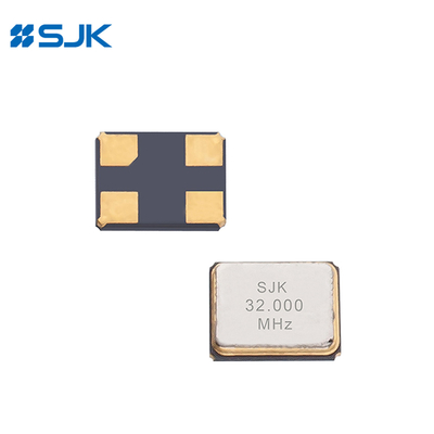 2520 TCXO 26MHz 1.8V-3.3V クリップされたシナス波出力 ±0.5ppm -40- 85C 4 パッド パッド