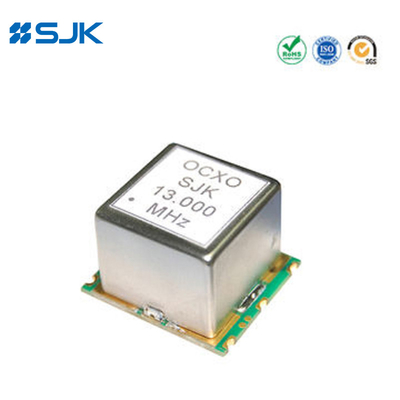 SMD 25 X 22 X 11mm サイズ OCXO サポート 5-40MHz 3.3V オーブン制御結晶振動器